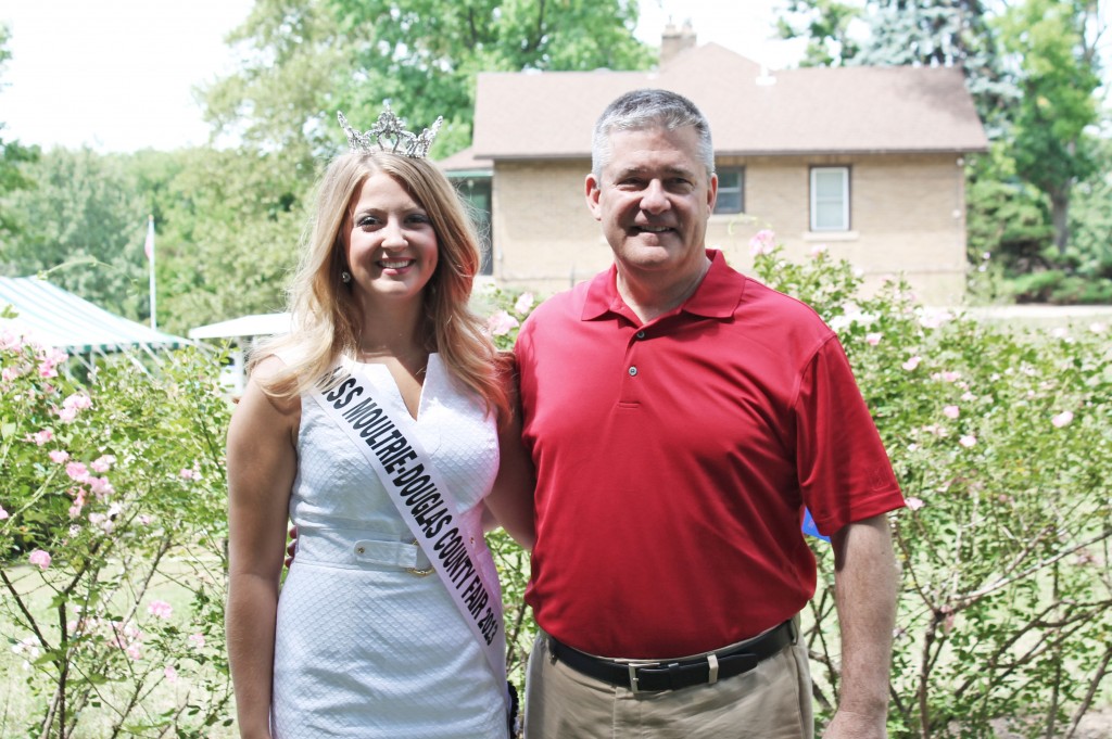 Submitted Treasurer and the Queen Illinois State Treasurer Dan Rutherford visited the Director’s Lawn at the Illinois State Fair in Springfield on August 9 and had the opportunity to meet Moultrie-Douglas County Fair Queen Christine Fortney.