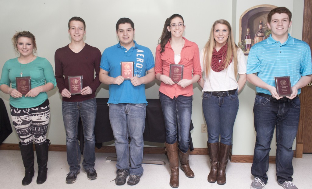 Photo by Keith Stewart SHS Swim Banquet The Sullivan swim team held their awards banquet last Thursday at the Sullivan Country Club. Pictured left to right are: Kali Forsyth, most improved female; Shawn Cody, most improved male; Bruce King, highest male sectional finish (second place); Brynna Sentel, highest female sectional finish (second place), Lily Bales, captain; Grant King, captain.