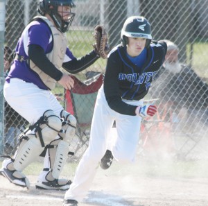 Photo by Keith Stewart Dylan Park takes off for first base last Wednesday.