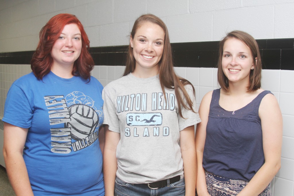 Photo by Keith Stewart OV Softball Seniors The Okaw Valley softball team’s senior night game was cancelled, but the team boasted seven seniors including, from left to right: Addie Kesterson, Shelby Dash, and Emily Scott. Not pictured are Ashlyn Sutton, and twin sisters Brooke and Shania Whitrock. The team also had two all-conference first-team in-fielders in Kesterson and Paige Harlin. Second team mentions went to Amanda McClain for pitching, Amy Orris at catcher, and Sutton at outfielder.