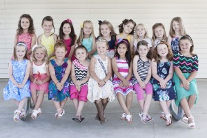 Photo by Doug Cottle Little Miss Mo-Do Contestants The Little Miss Moultrie-Douglas pageant will be held Tuesday, July 8 at 7 p.m. in Arthur. This year’s pageant contestants are, from left to right, front row: Addison Wright, Newman; Genevieve Walker, Arthur; Alana Perez, Arthur; Delanie Yantis, Lovington, 2013 Little Miss Mo-Do Addi Erwin, Atwood; Aymara Leal, Arcola; Allyson Abercrombie, Arthur; Karsyn Lyons, Atwood; Halle Wardrip, Lovington. Back row: Haven Hoffman, Tuscola; Danica Bell, Sullivan; Brynlee Moore, Lovington; Kinzie Cleland, Tuscola; Jazmine West, Tuscola; Jorja Lebeter, Arcola; Kathryn Mills, Tuscola; Paislee Lorenzen, Newman; Emeline Greathouse, Arthur.