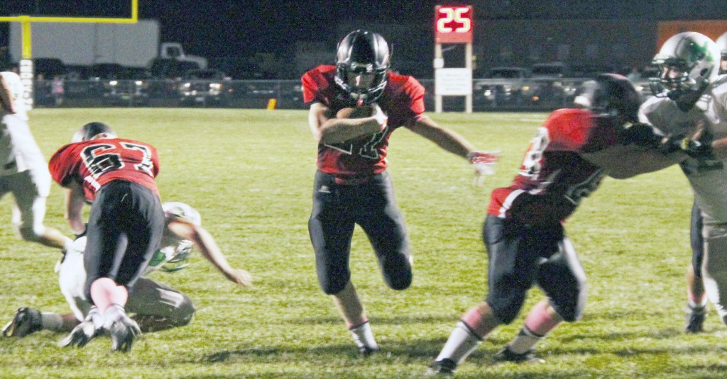 Photo by Joe Wheller SOV’s Jake Eaton hits his gap for the touchdown Friday night against Meridian. Eaton ran for 50 yards and two touchdowns on eight carries.