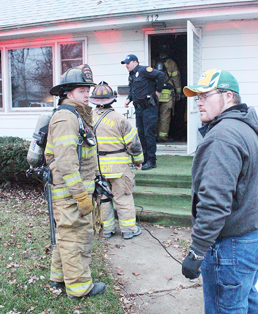 Photo by RR Best Sullivan fire and police personnel are seen at 412. N. Seymour in Sullivan Sunday, where 58-year-old James Helms was found deceased after an apparent house fire.