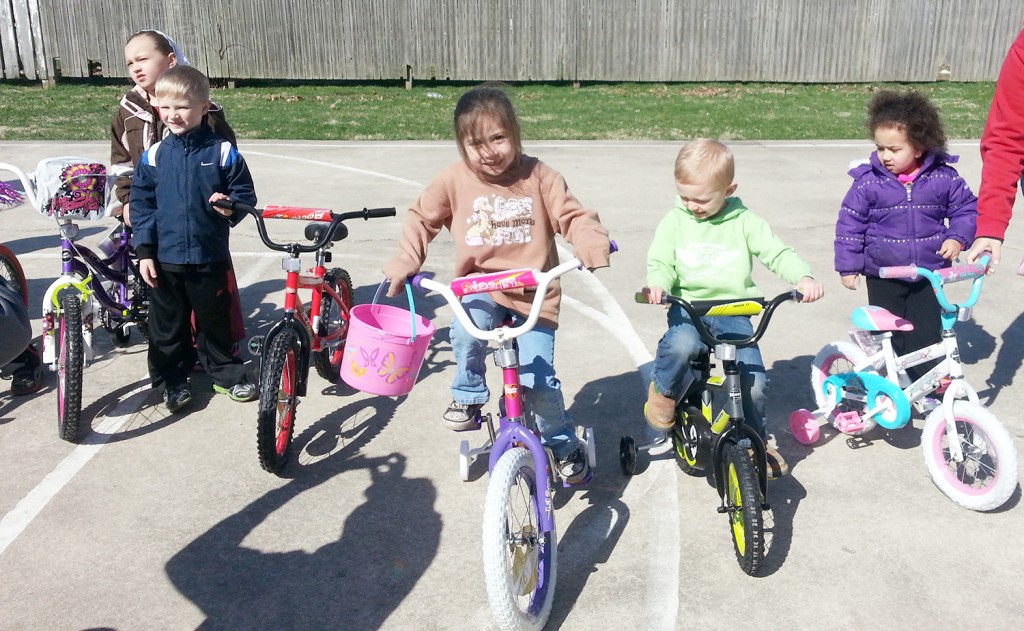 Submitted Sparrow’s Easter Bike Giveaway Sparrow’s Unlimited Inc. once again gave away bikes to children during the Lovington Easter egg hunt Saturday morning at Tom Conn Park. Those who received bikes were Griffin Hilton, Kamayah Parker, Cannon Doggett, Norma Mendoza, Daylin Doggett, Athena Helmuth, Devon Barron, Rylin Young, Robbie Le Cates, and McKenzie Erixon.