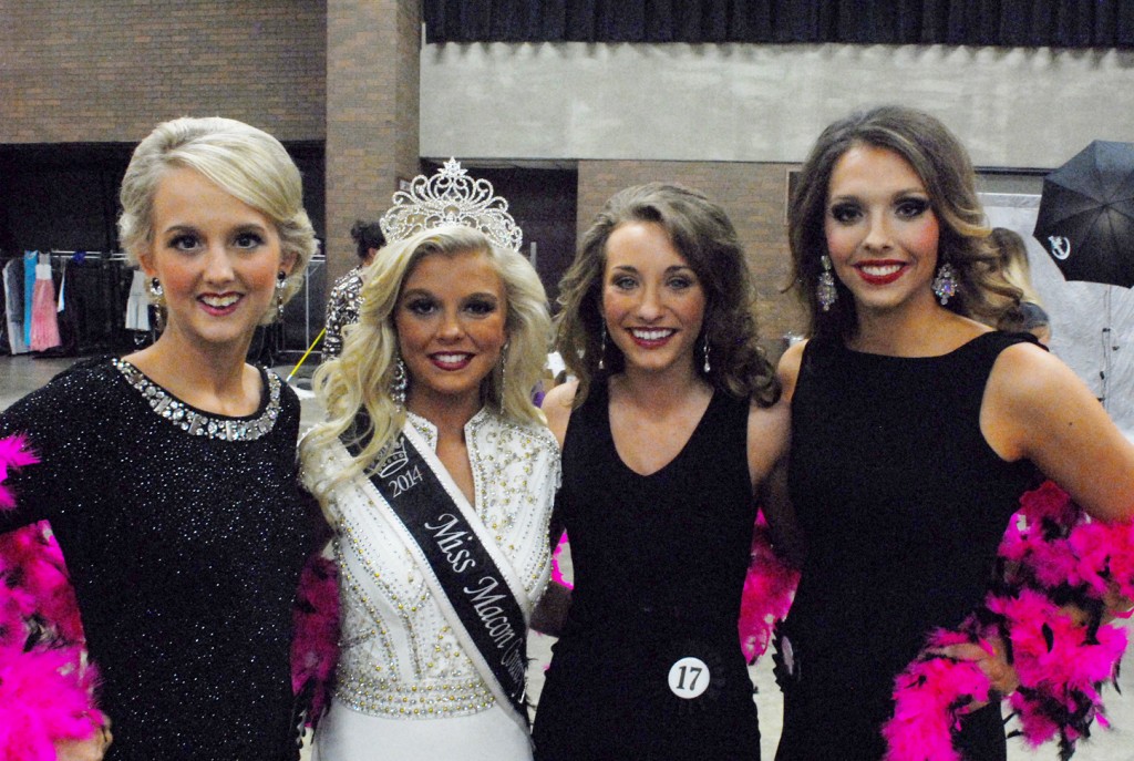 Cutline Macon Co pageant Queen Pageant Participants - The Macon County Queen Pageant was expanded in 2015 to include contestants from outside the county. Pictured with Macon County Queen 2014 Sophie Schwalbach from Decatur/Sullivan are (from left): Ashton Doty of Bethany, Queen Schwalbach, Brittany Rader of Lovington, second runner up 2015 Macon County Queen Pageant, and Carli Plank of Arthur. The pageant was held at the Decatur Civic Center at 2 p.m. Sunday, August 9. Kristen Batte of Paxton was crowned Macon County Queen for 2015. Retiring Queen Sophie is attending Richland Community College focusing on performing arts. (News Progress photo- Mike Brothers) 