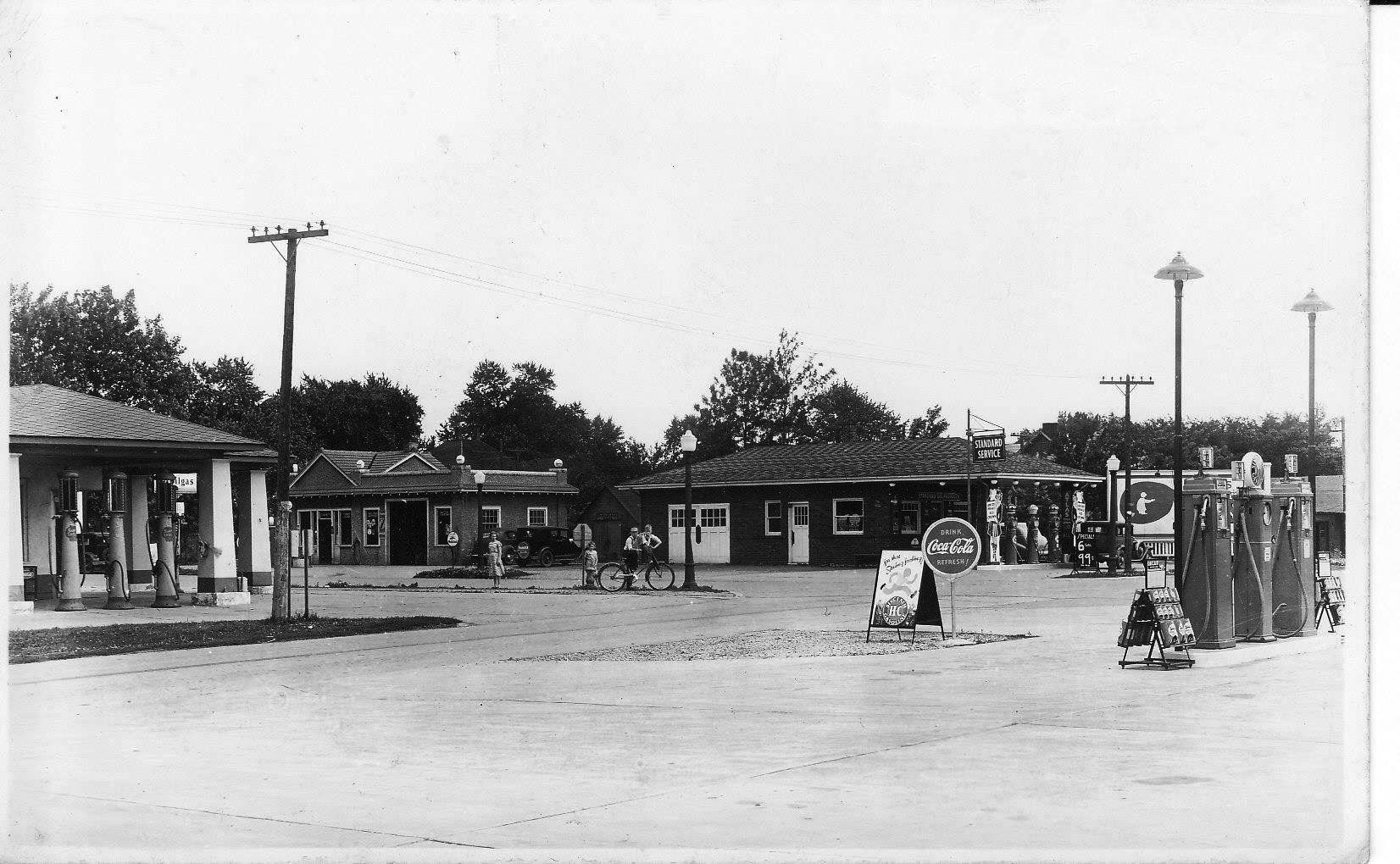 Pictured above is the intersection of Route 32 and State Street in Lovington in the 1930s. The brick Standard Station on the right is where the fire department is now. Many thanks to Vicki Binder for sharing this rare photo.. Please submit photos to the News Progress for future consideration. Originals will be saved for return or forwarded to Moultrie County Historical Society. If you have any other information, please contact the Moultrie County Historical Society at 217-728- 4085.