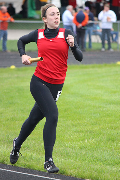 Photo by Darian Hays ALAH sophomore Abi Duzan participated in the 800 meter run at the Redskin Invitational.