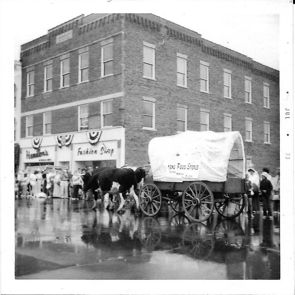 Pictured above is Sullivan’s Century I parade in 1973. Please submit photos to the News Progress for future consideration. Originals will be saved for return or forwarded to Moultrie County Historical Society. If you have any other information, please contact the Moultrie County Historical Society at 217-728- 4085.