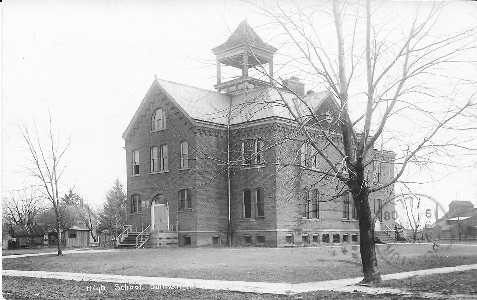 Pictured above is Lowe School in 1908. Lowe School was built as the first stand alone high school. Prior to that, all 12 grades were at old North School. Please submit photos to the News Progress for future consideration. Originals will be saved for return or forwarded to Moultrie County Historical Society. If you have any other information, please contact the Moultrie County Historical Society at 217-728- 4085.